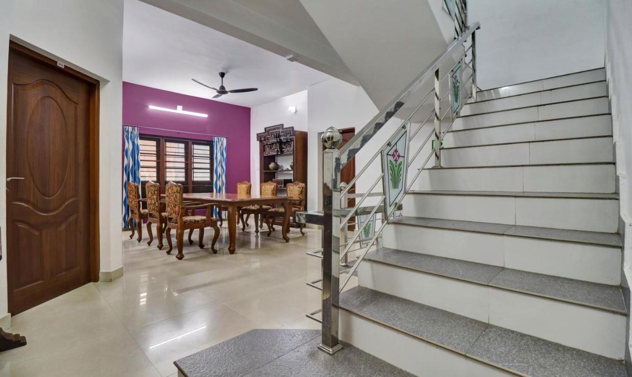 Treebo Backpackers Inn Kochi Exterior photo